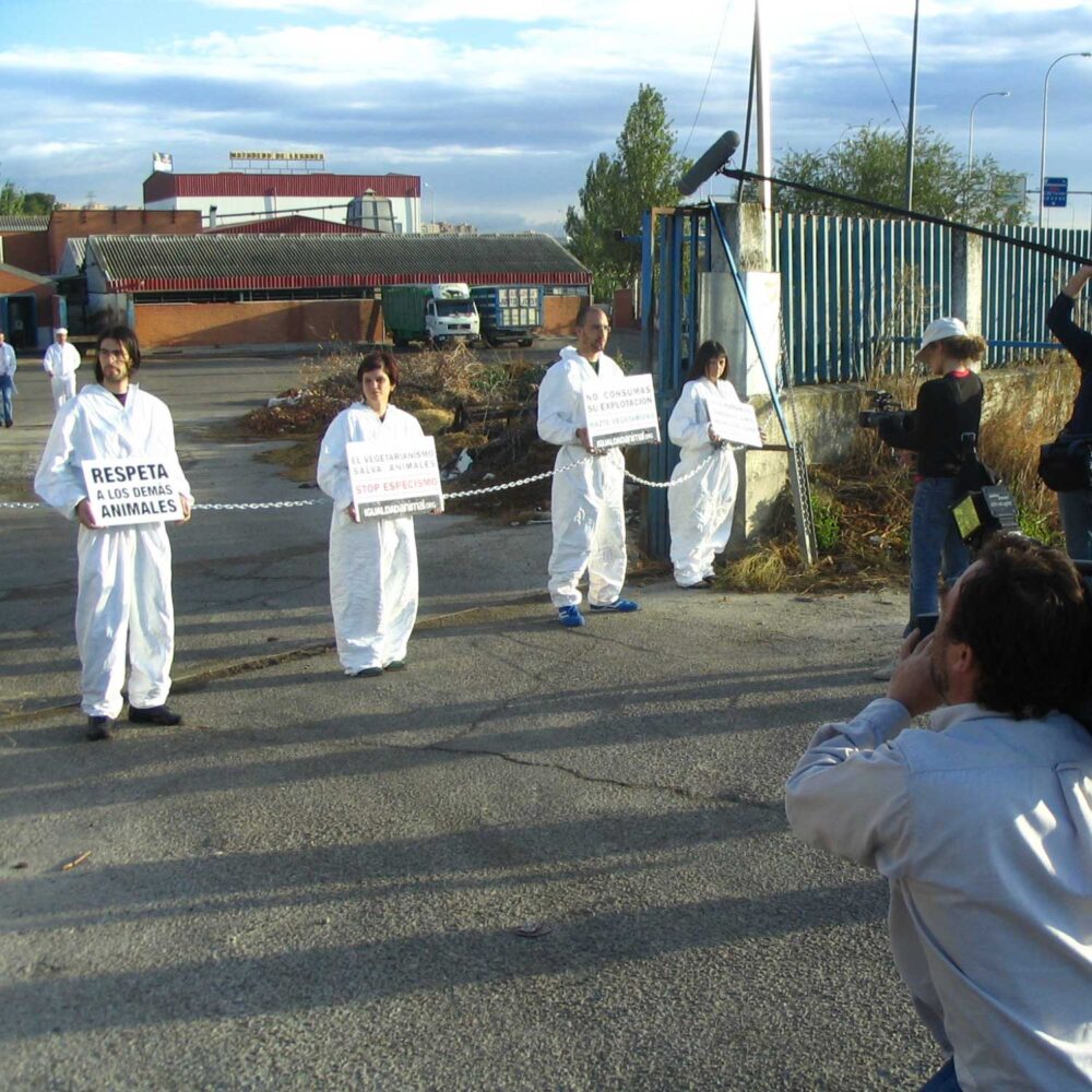 Protest in front of factory farm in Spain 2006