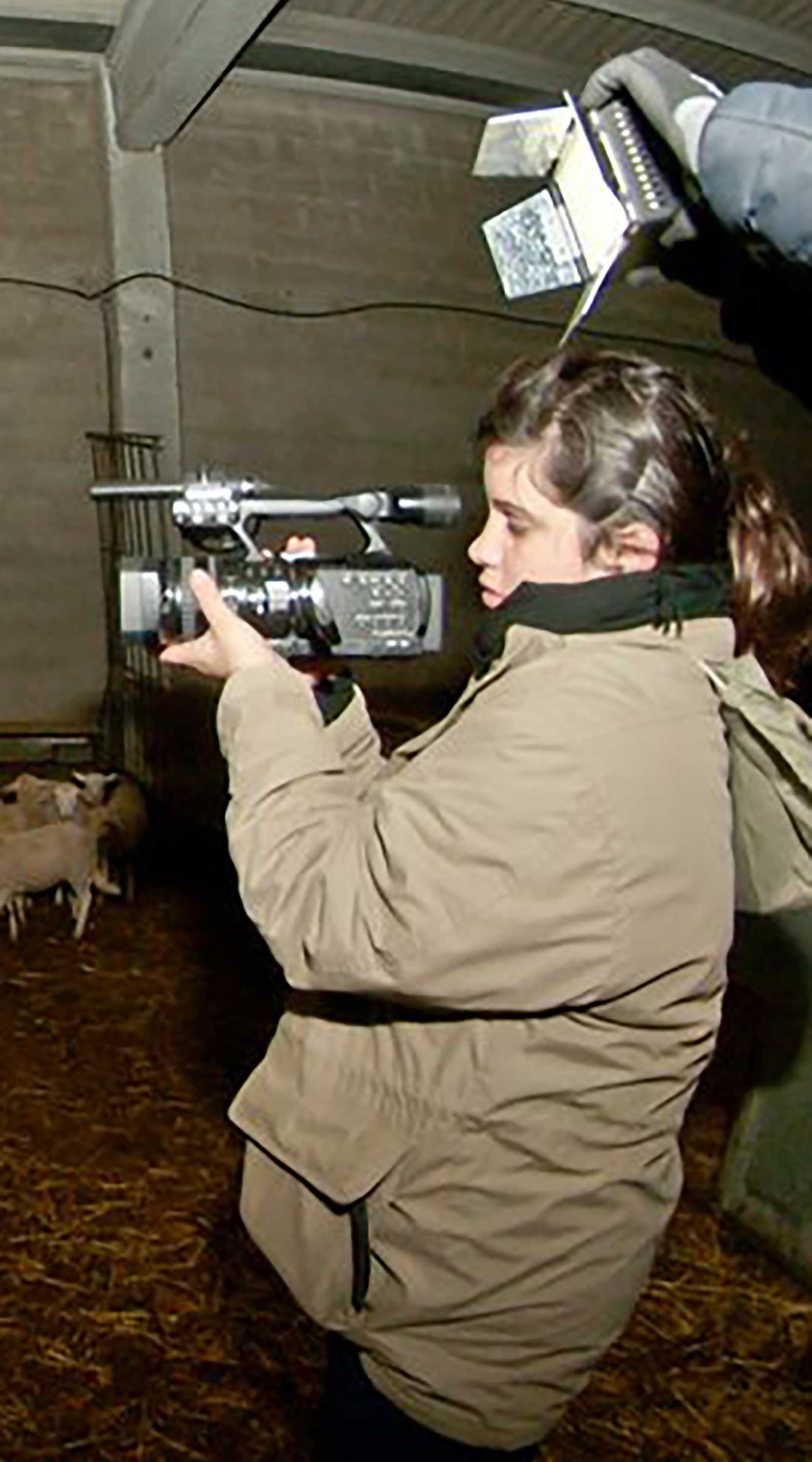 2023-sharon-christmas-mobile-1666x3000