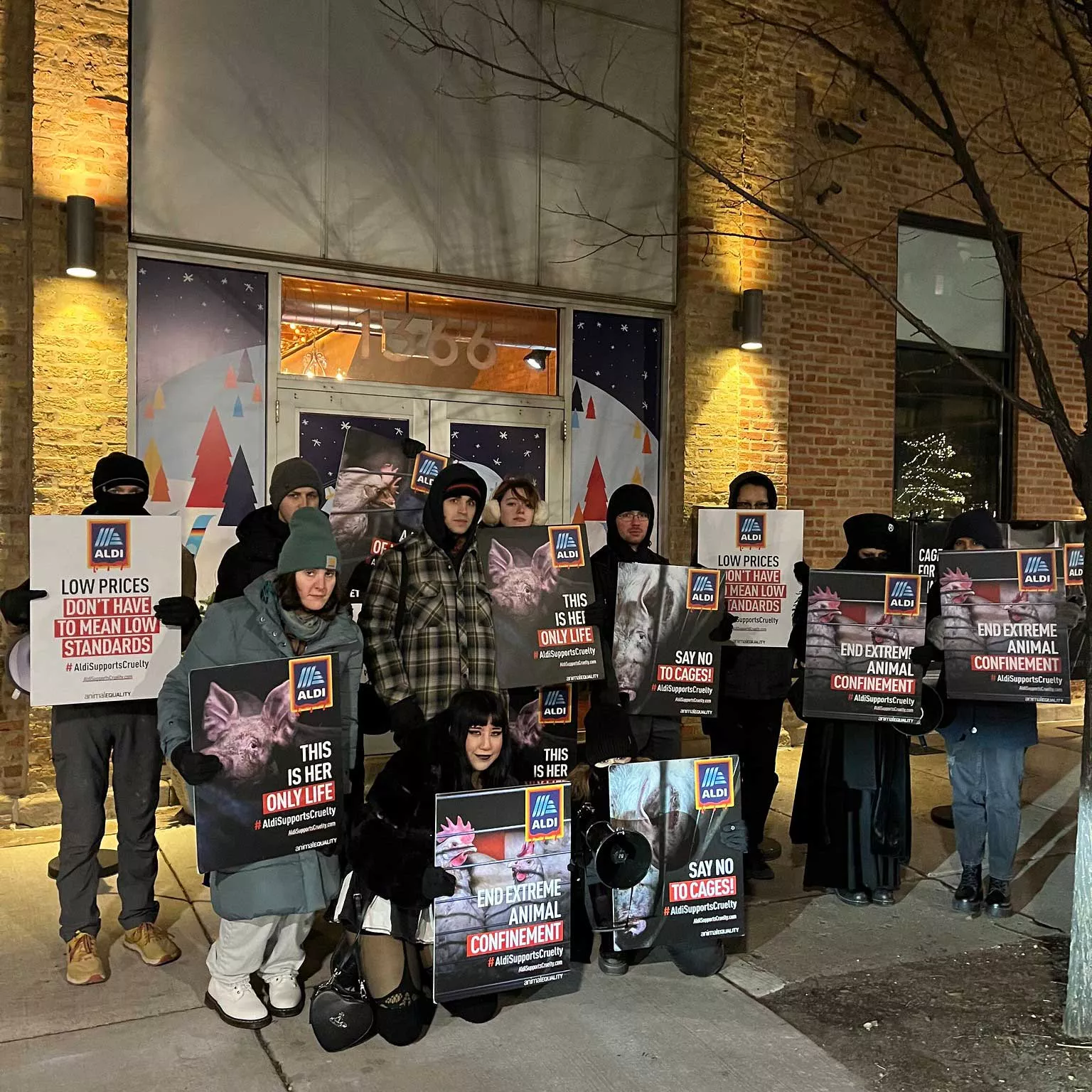 chicago protest aldi