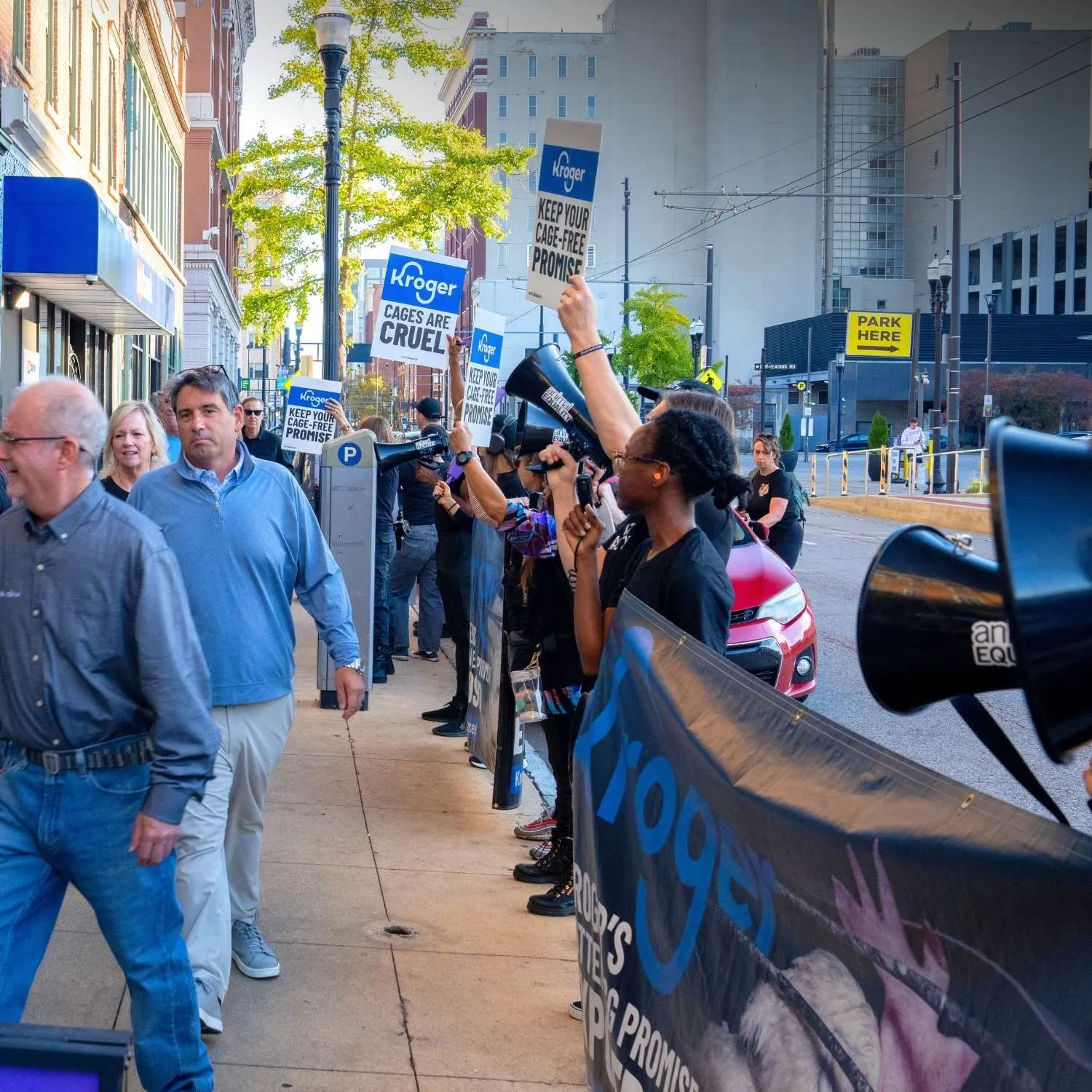Animal Equality disrupts Kroger-sponsored conference in Cincinnati 1 Animal Equality disrupts Kroger-sponsored conference in Cincinnati